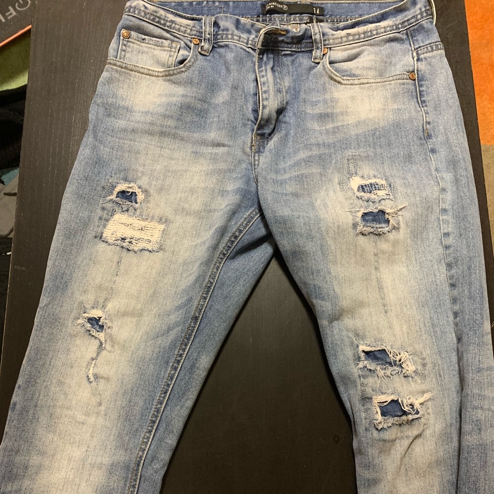Men’s 34 waist Nineteen 91 ripped jeans
